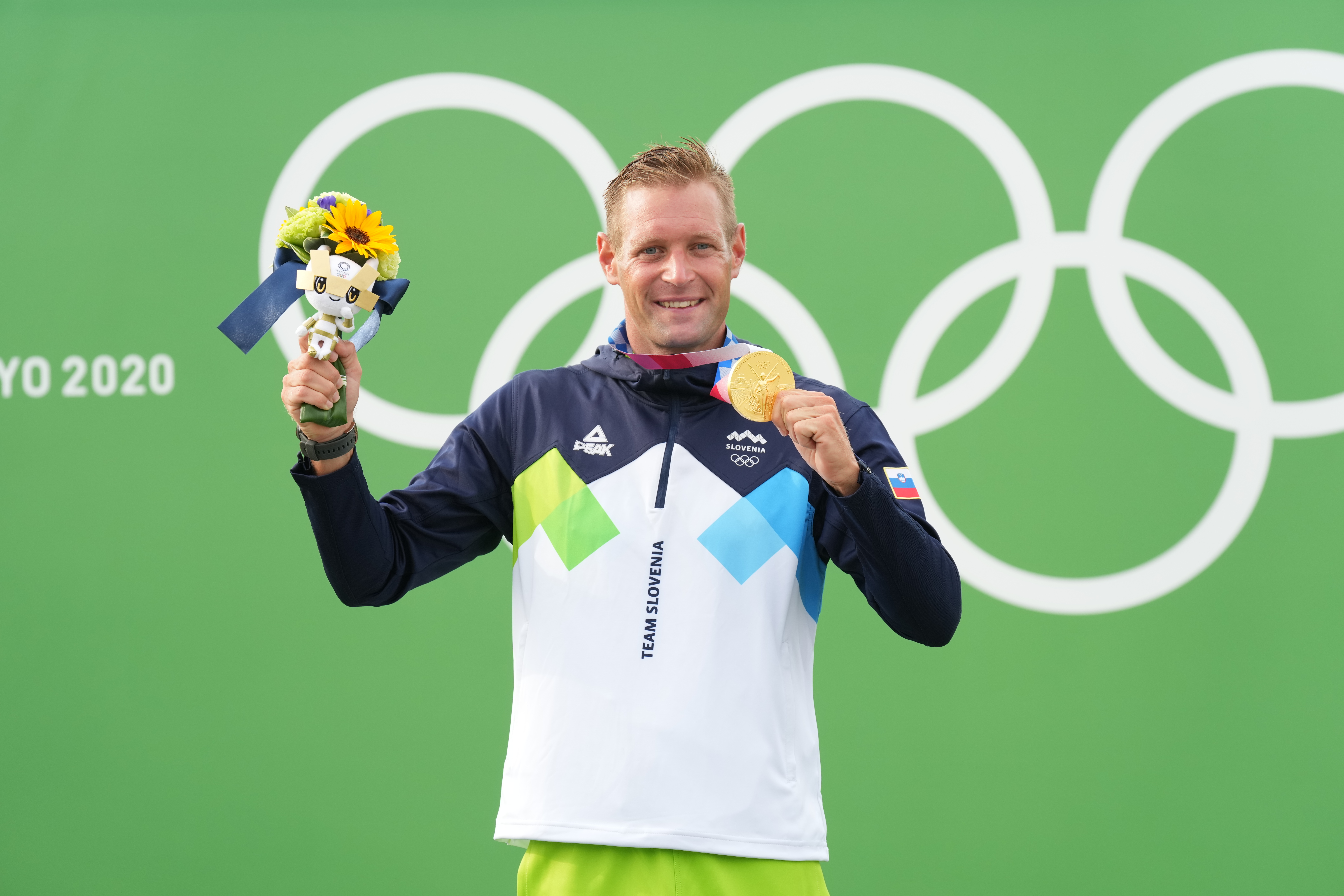 Benjamin Savšek z zlato olimpijsko medaljo